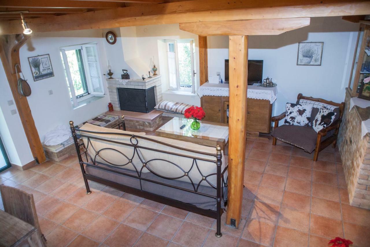 Villa Ilias Pinakokhorion المظهر الخارجي الصورة